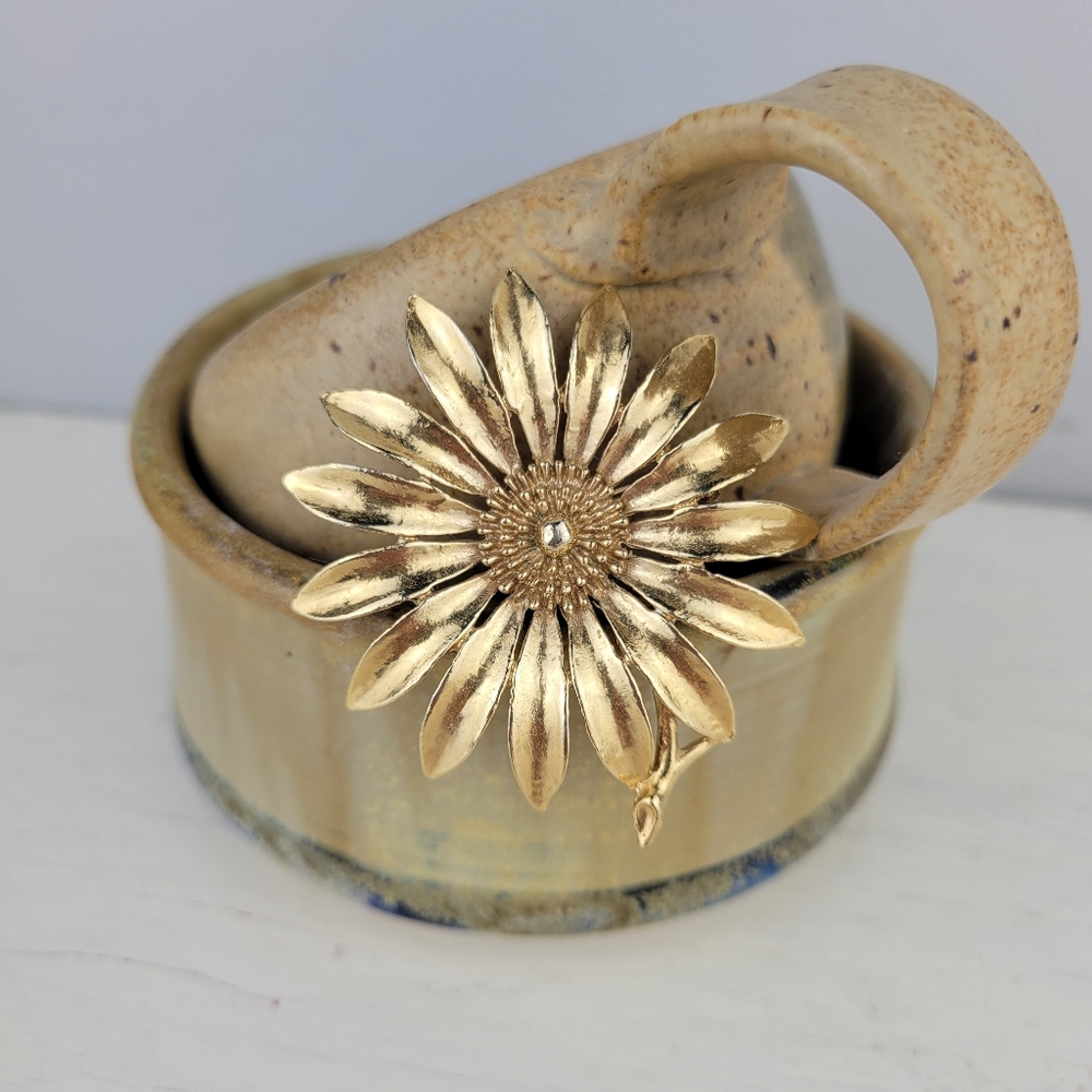 Vintage Golden Brass Sunflower Brooch 3"